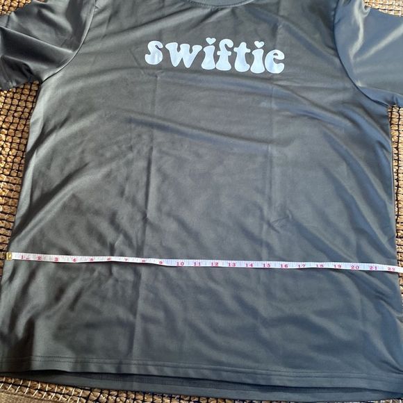 Gray Swiftie Taylor Swift T-Shirt Size Large - Picture 8 of 9